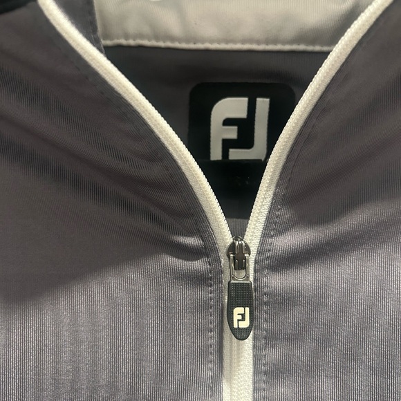 Foot Joy Quidnessett Country Club Gray and Black Quarter-Zip Golf Pullover - Picture 3 of 5